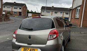 2010 Renault Clio full