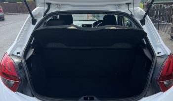 2016 Peugeot 208 full