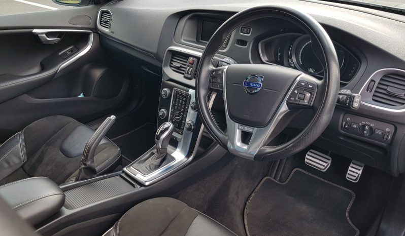 2015 Volvo V40 full