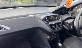 2016 Peugeot 208 full