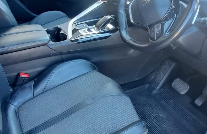 Peugeot 3008 full